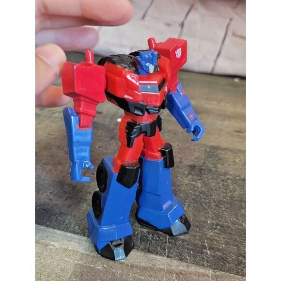 McDonald's Transformers Optimus Prime 2016 Hasbro toy figure - Picture 2 of 5